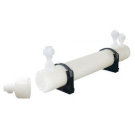 Plastic tube bundle heat exchanger